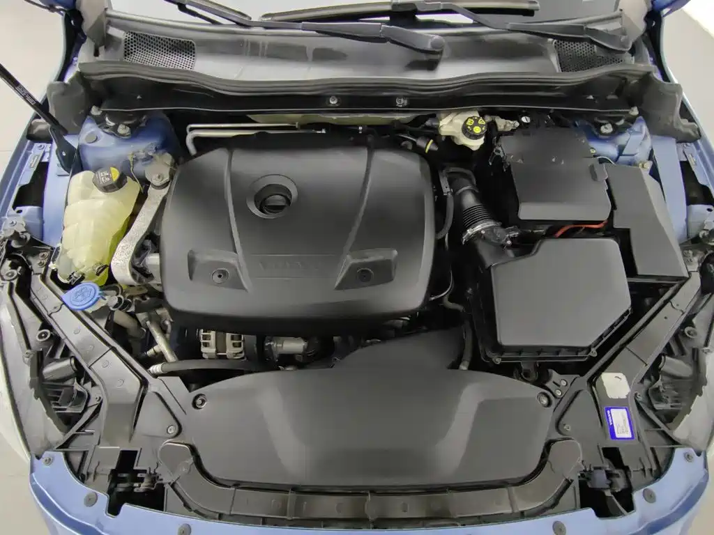 Volvo V40 — миниатюра 6