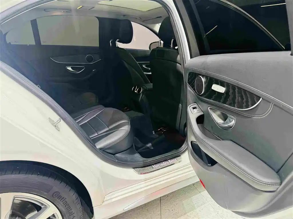 Mercedes-Benz C-Class — миниатюра 23