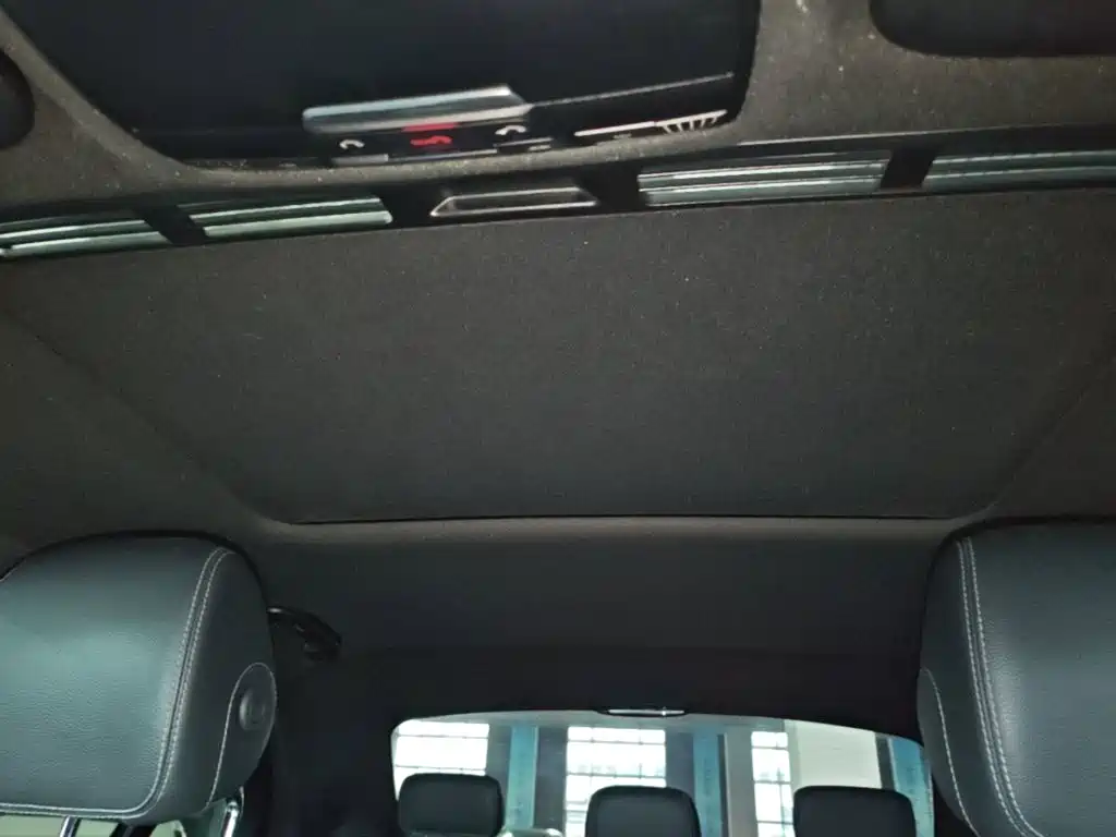 Mercedes-Benz C-Class — миниатюра 14