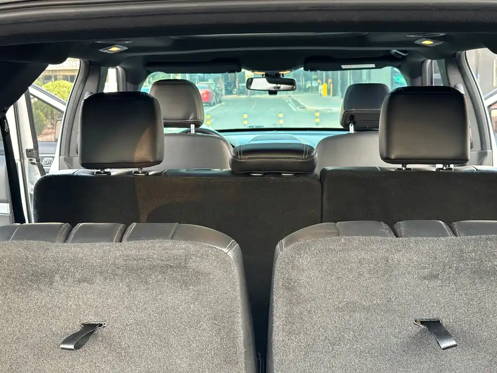 Ford Explorer (Import) — миниатюра 11