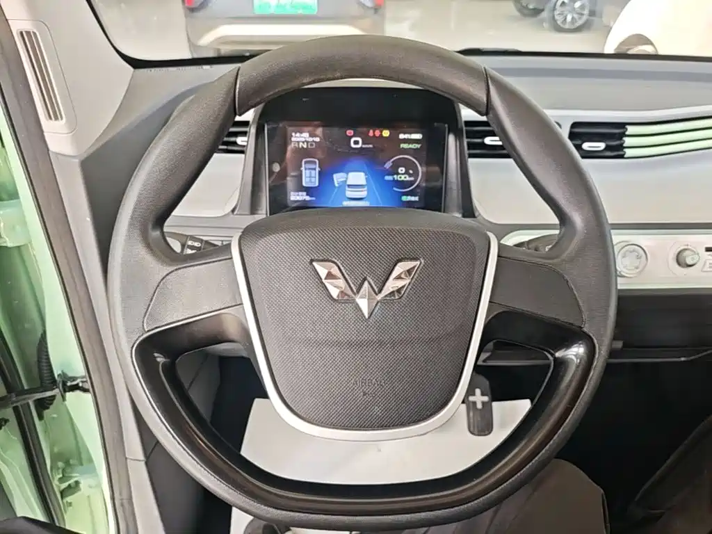 Wuling MINIEV — миниатюра 11