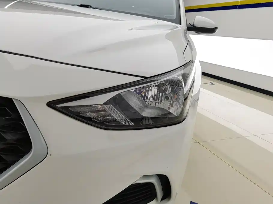 Hyundai Elantra — миниатюра 5