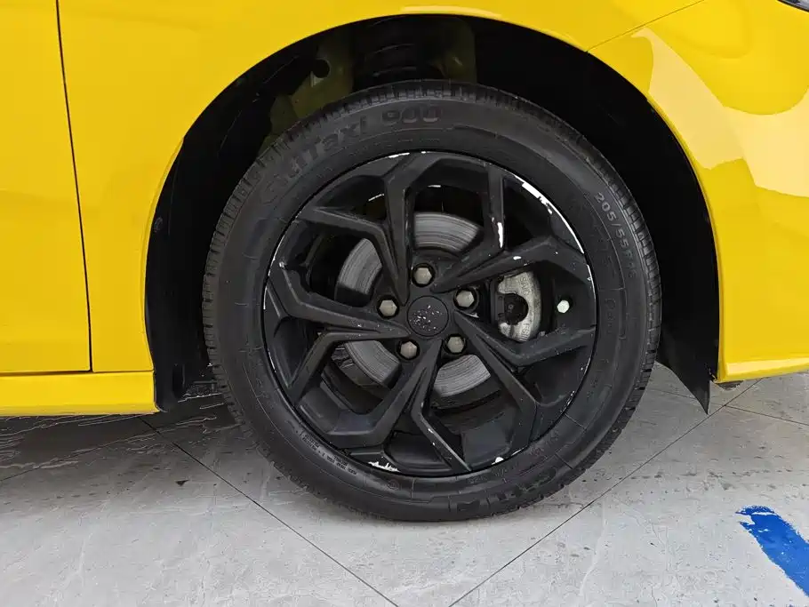 MG MG5 — миниатюра 6