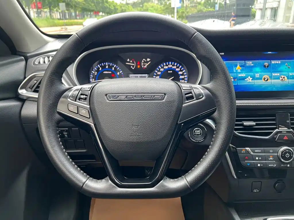 Venucia T90 — миниатюра 9
