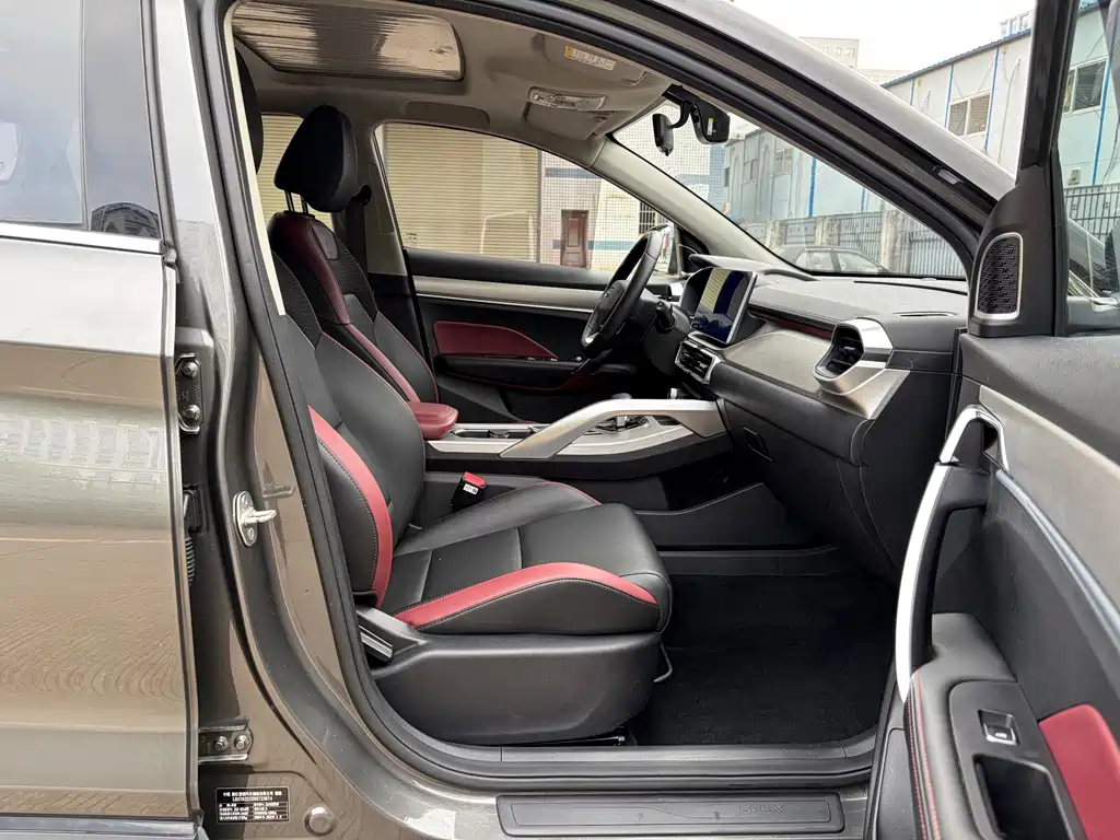 Geely Binyue — миниатюра 11
