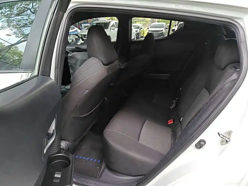 Toyota C-HR EV — миниатюра 13