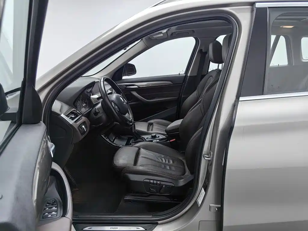 BMW X1 — миниатюра 10