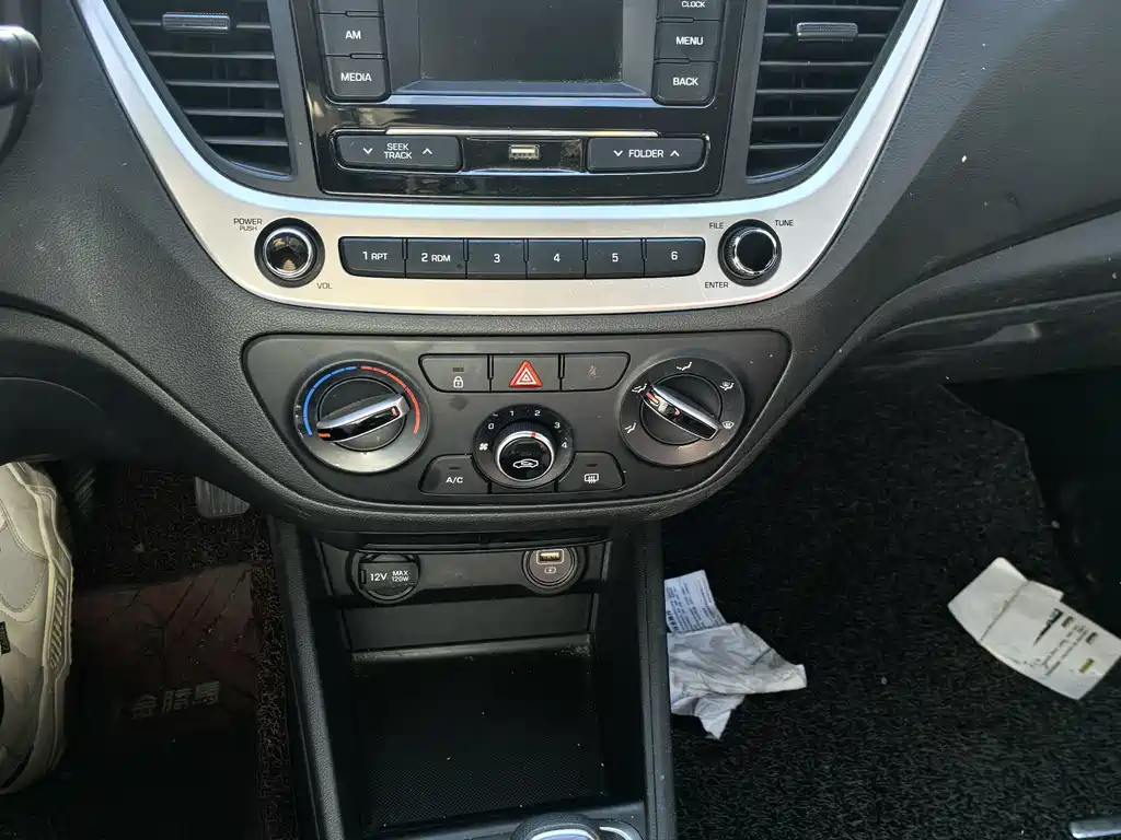 Hyundai Verna — миниатюра 7