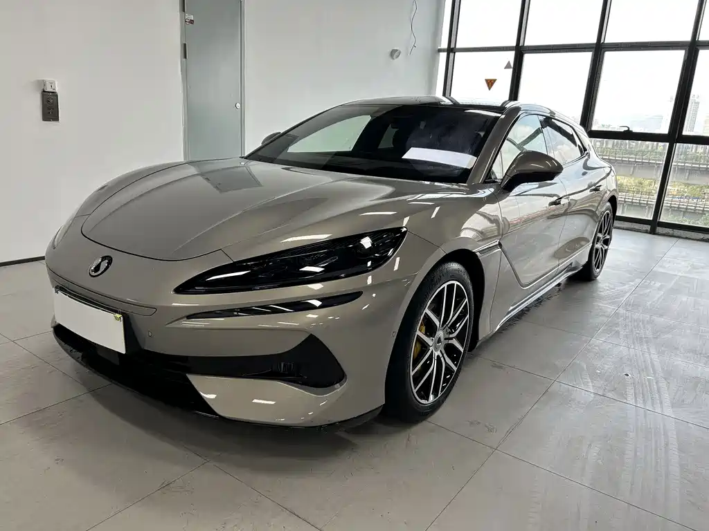 Denza Z9GT