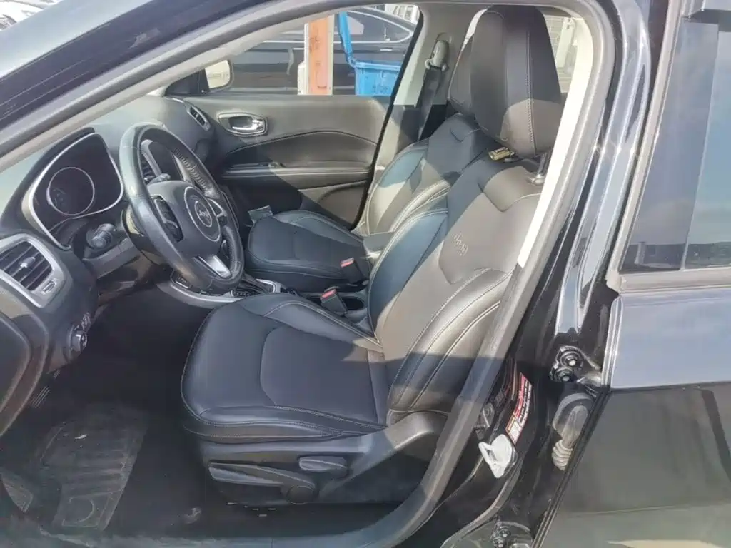 Jeep Compass — миниатюра 15