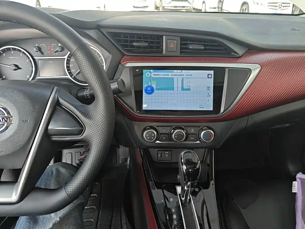 Nissan Bluebird — миниатюра 10
