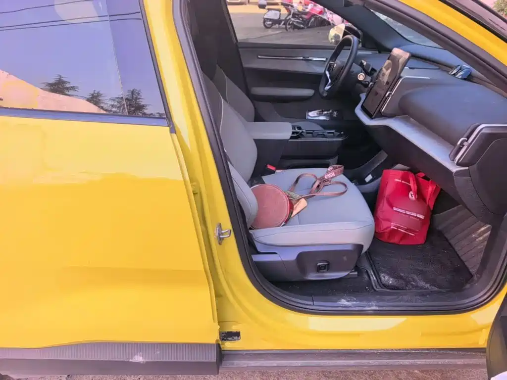 Volvo EX30 — миниатюра 25