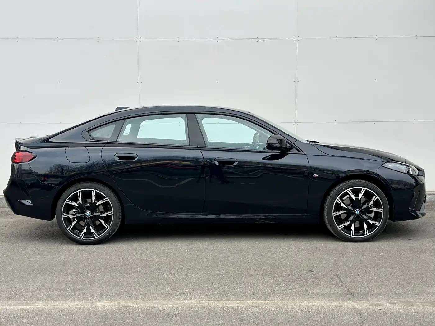 BMW 2 series id 4538962 из Китая 12