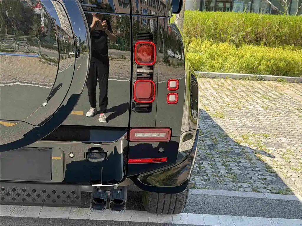 Land Rover Defender — миниатюра 16