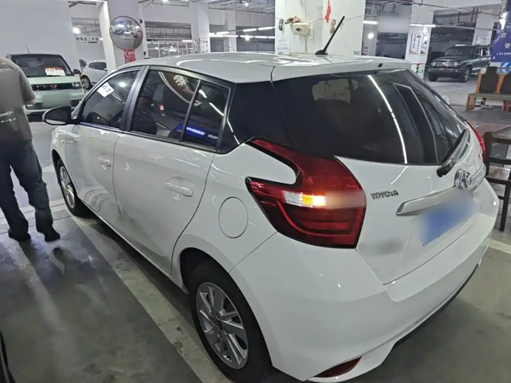 Toyota Yaris L — миниатюра 5