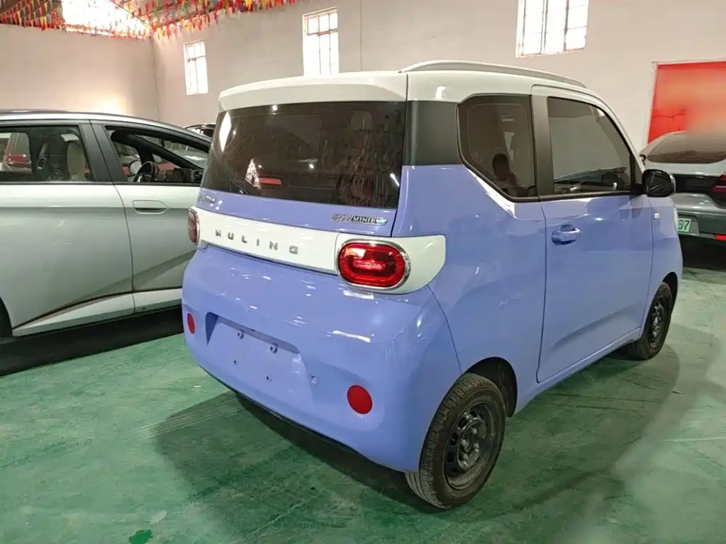 Wuling MINIEV — миниатюра 7