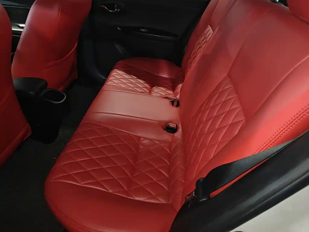 Toyota Yaris L — миниатюра 17