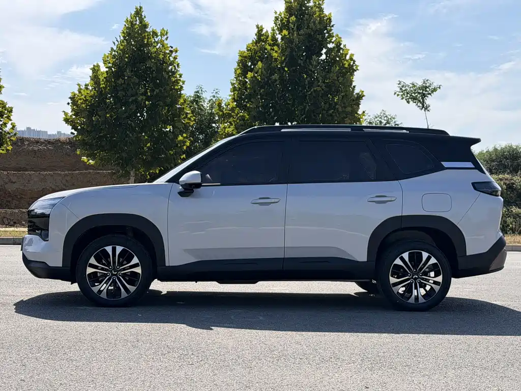 Wuling Xingguang 560 New Energy — миниатюра 4