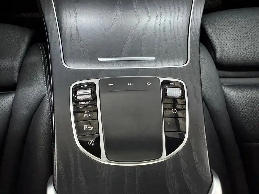 Mercedes-Benz C-Class — миниатюра 15