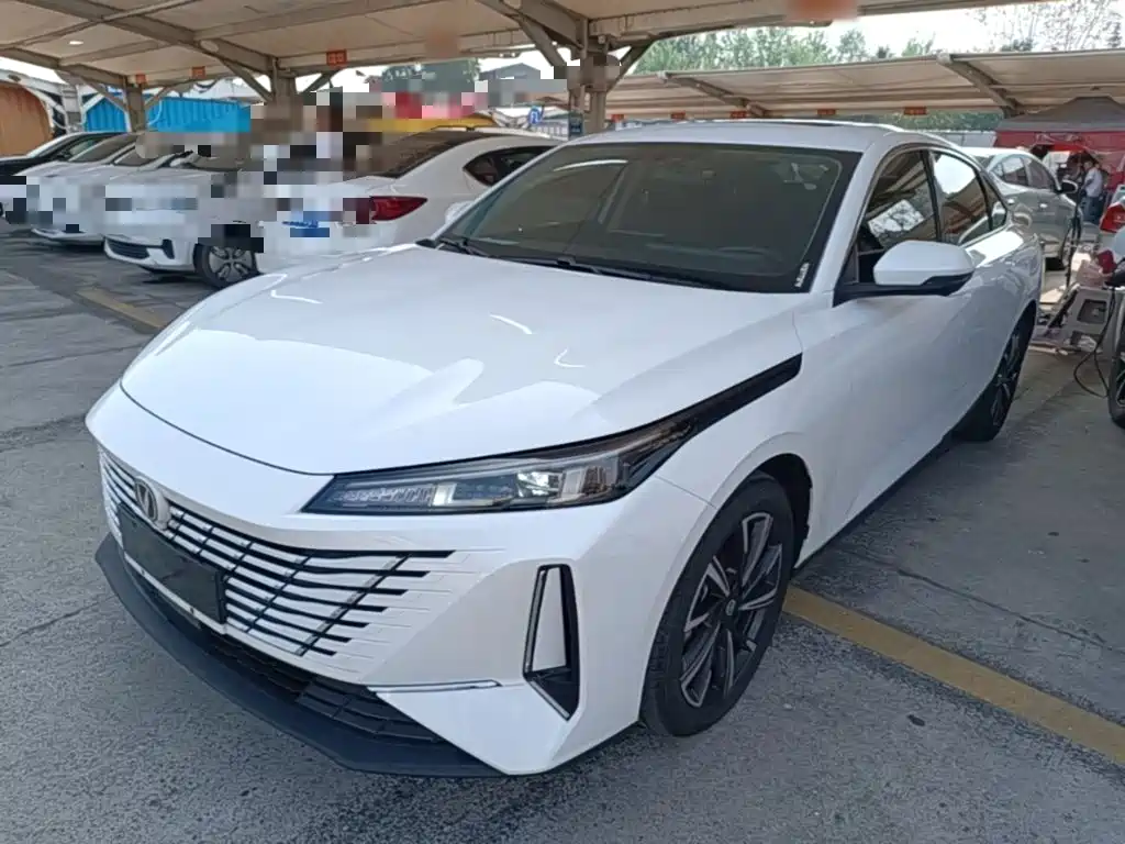 Changan Eado — миниатюра 2
