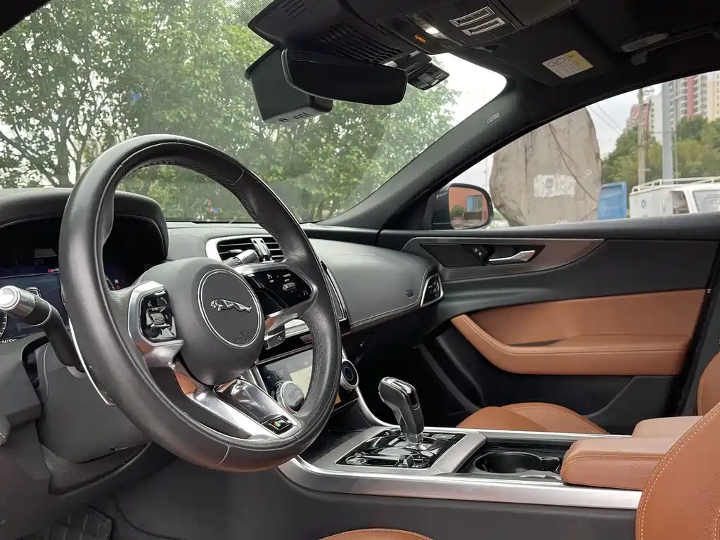 Jaguar XEL — миниатюра 6