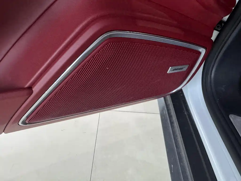 Porsche Panamera — миниатюра 6