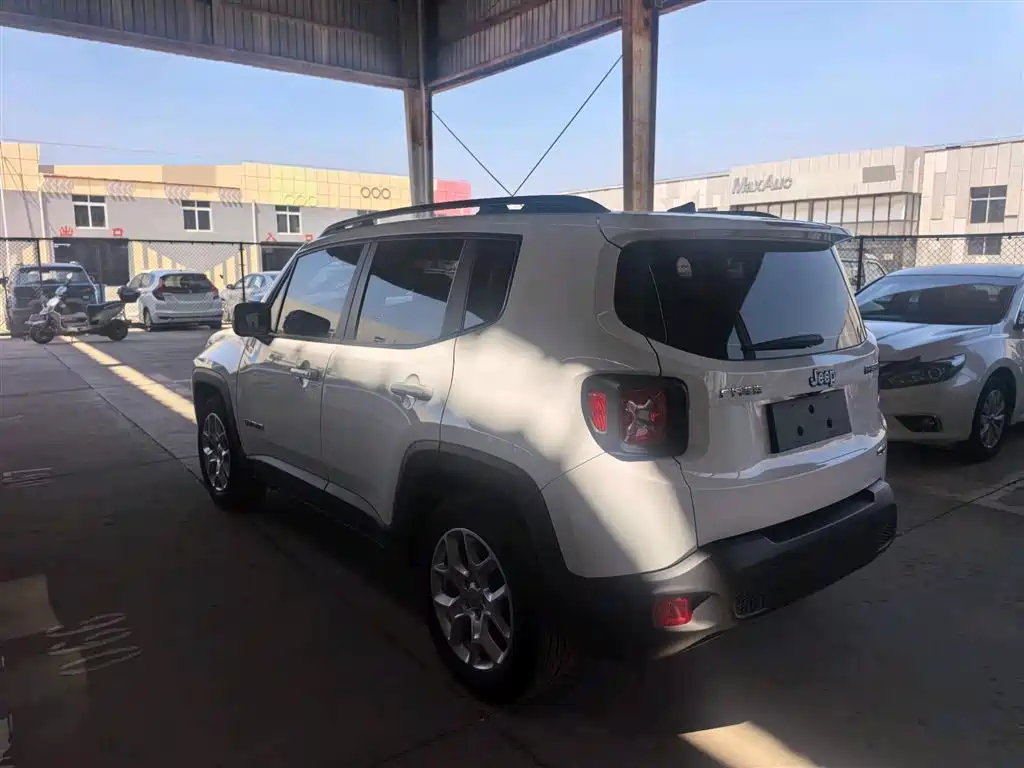 Jeep Renegade 2018 180T AT +