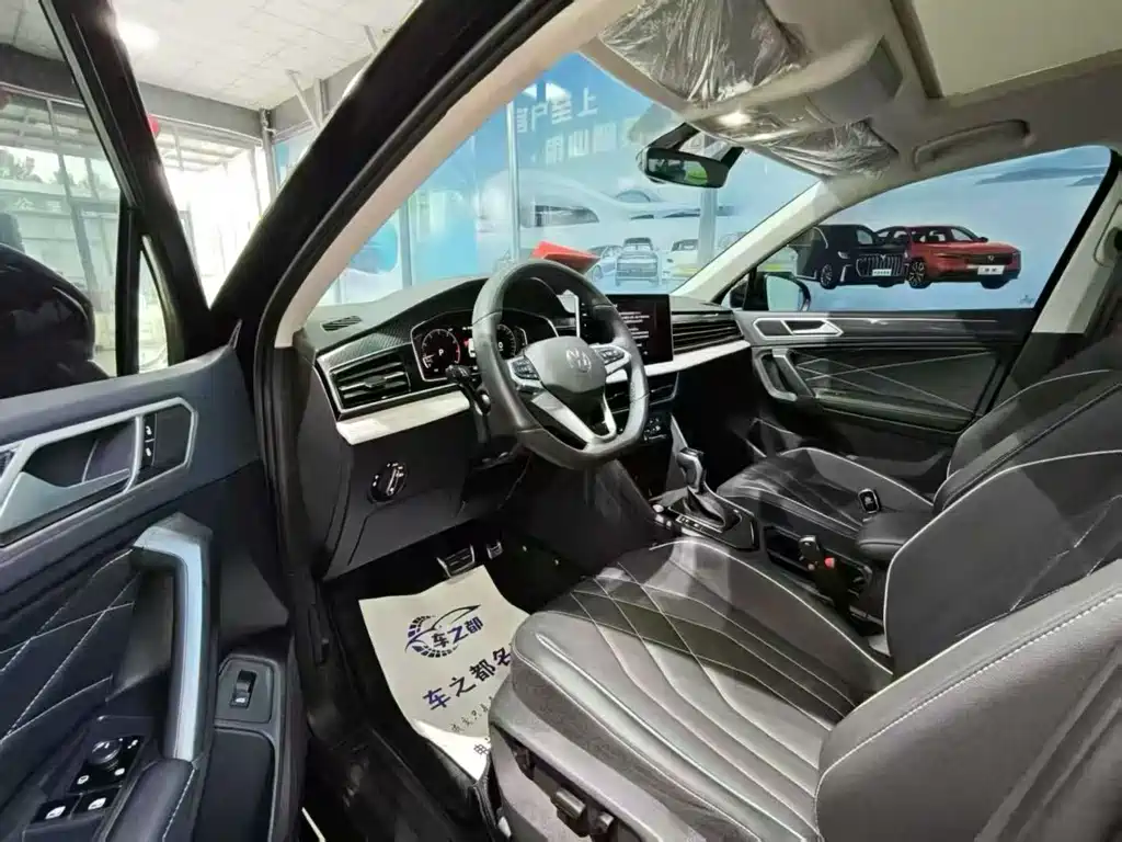 Volkswagen Tiguan L L 2024 330TSI AT R-Line