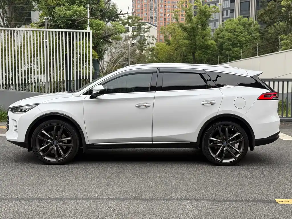 BYD Tang New Energy — миниатюра 3
