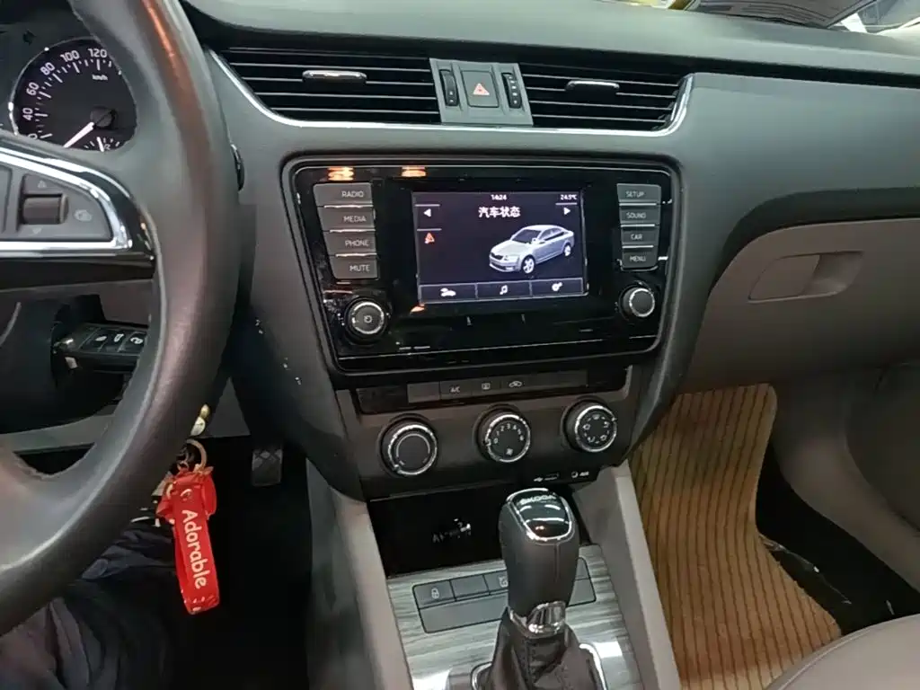 Skoda Octavia — миниатюра 13