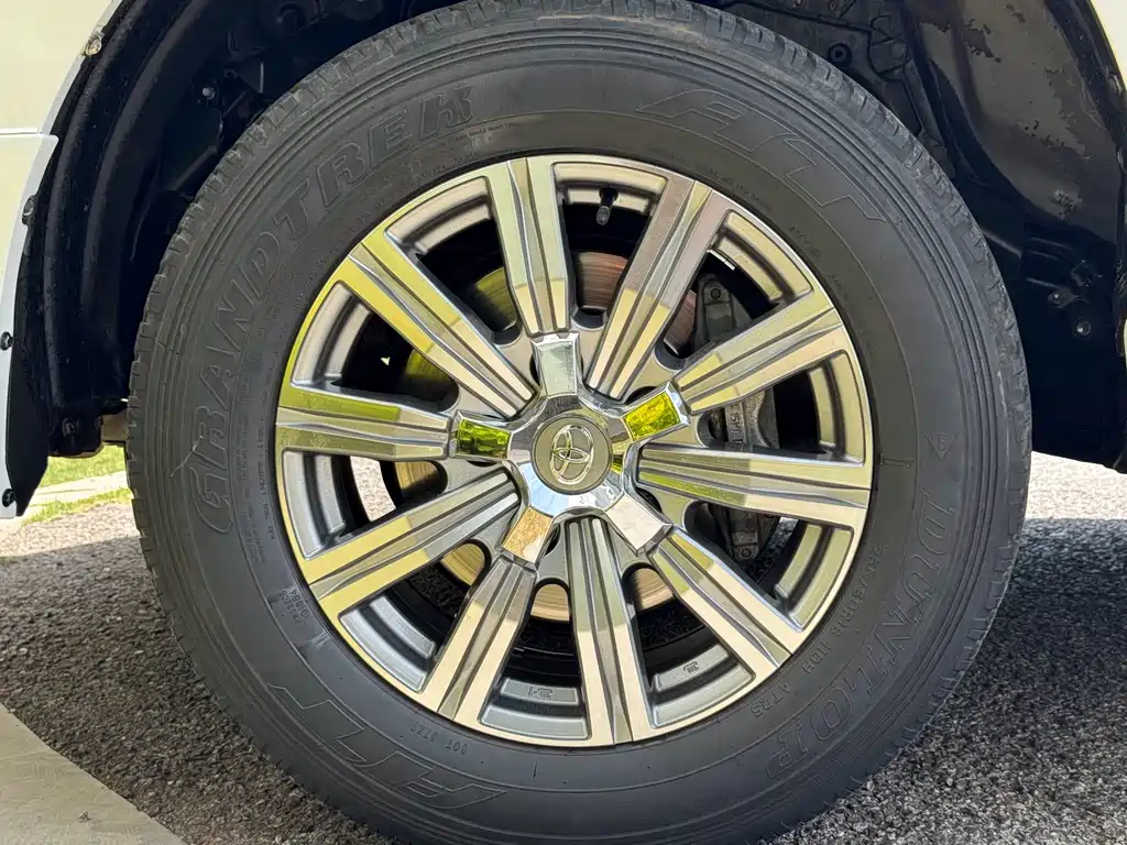 Toyota Land Cruiser 2012 4.0L AT VX