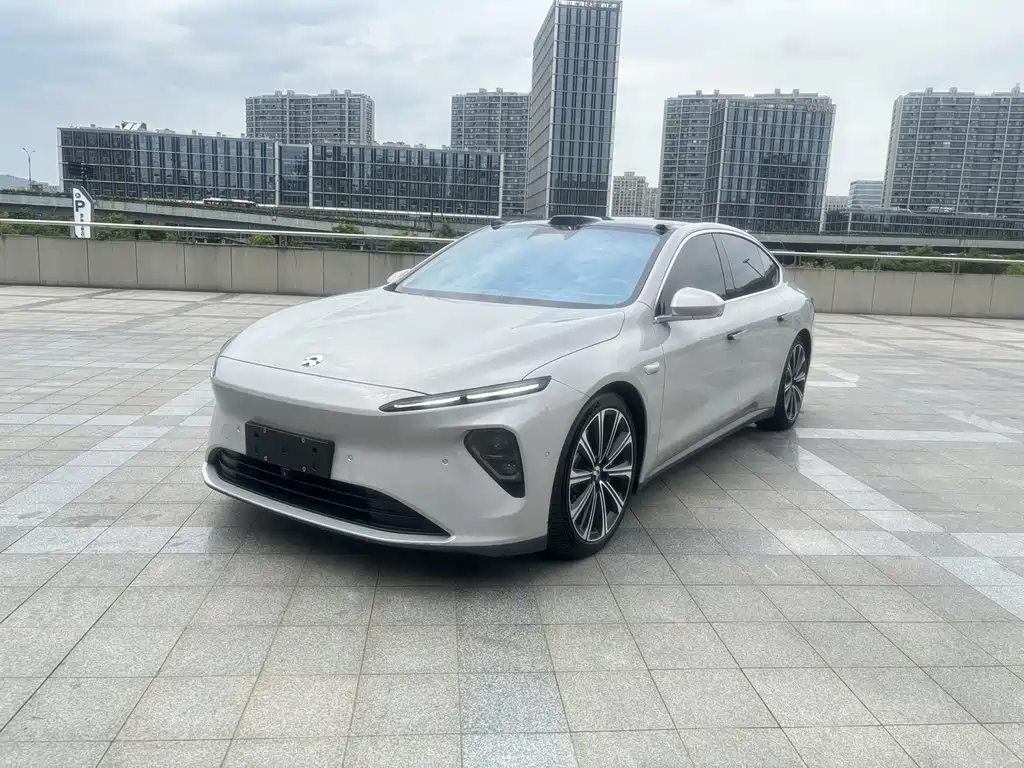 NIO ET7
