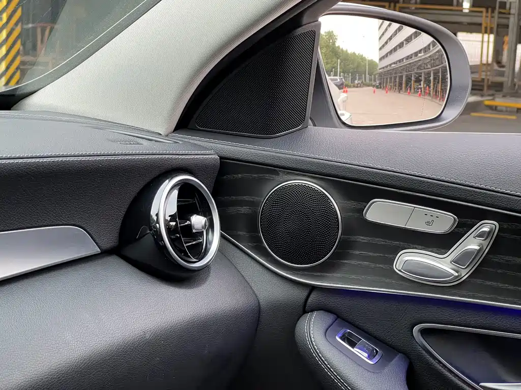 Mercedes-Benz C-Class — миниатюра 17
