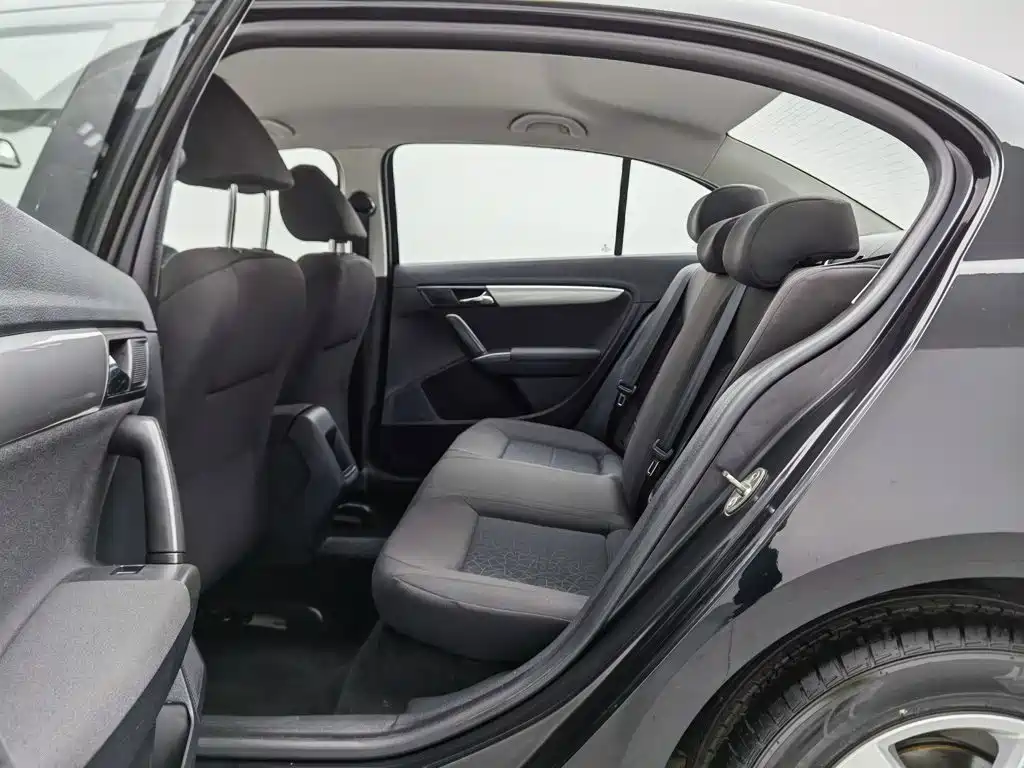 Volkswagen Lavida — миниатюра 15