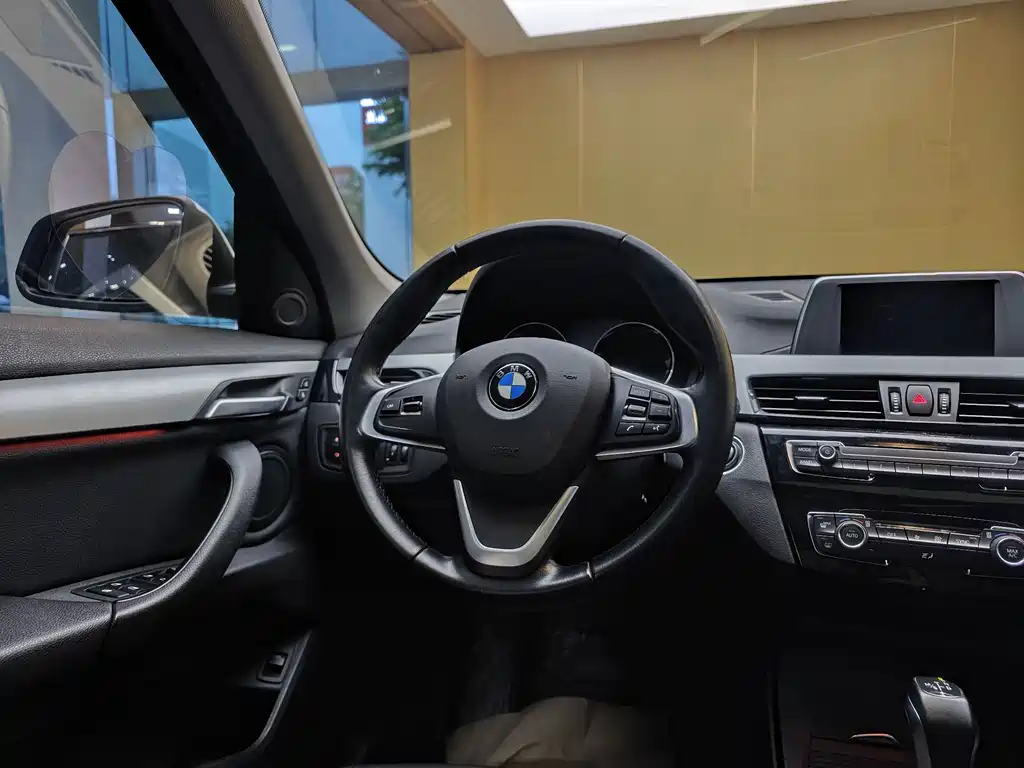 BMW X1 — миниатюра 14