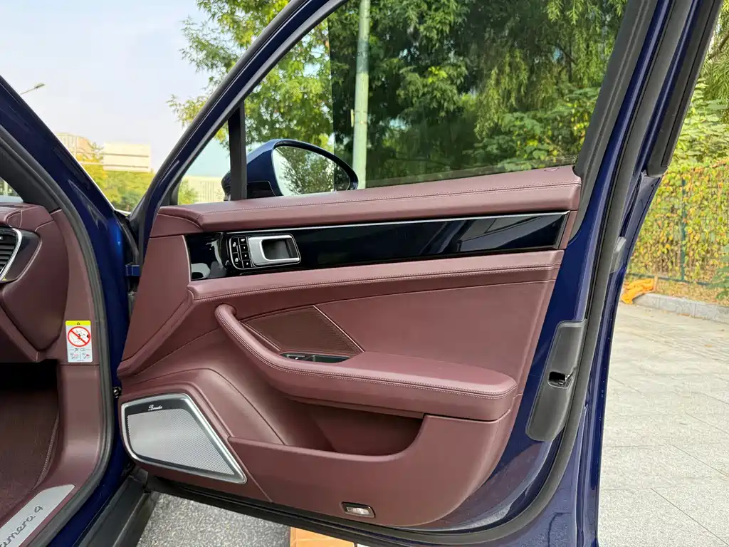 Porsche Panamera Hybrid — миниатюра 13
