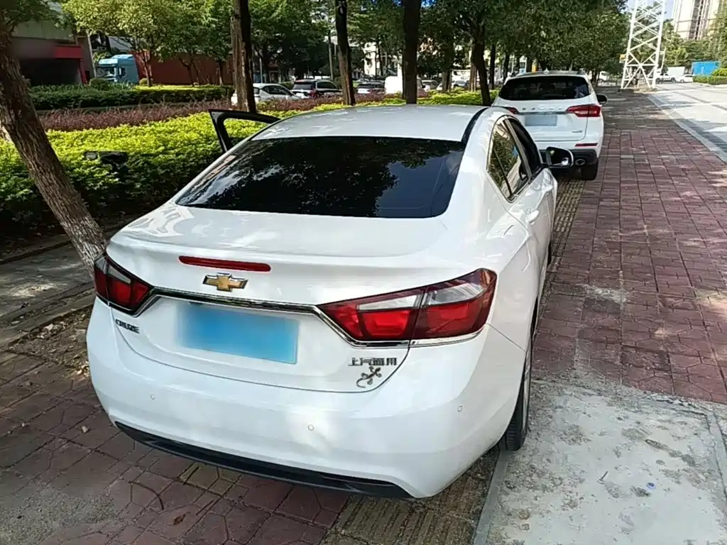 Chevrolet Cruze — миниатюра 7
