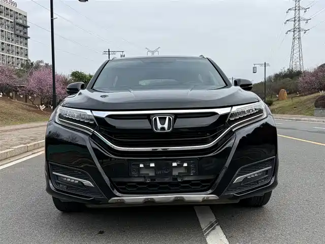 HONDA UR V