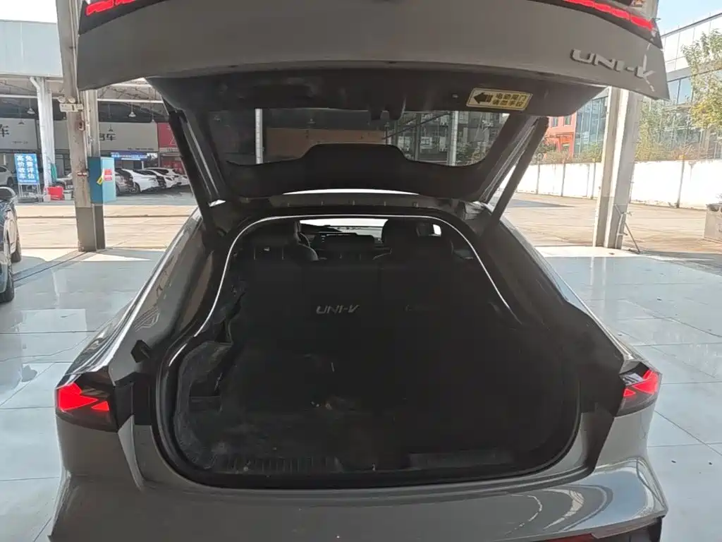 Changan UNI-V — миниатюра 19