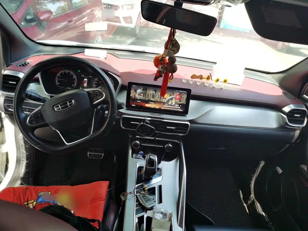 Geely Binyue — миниатюра 5