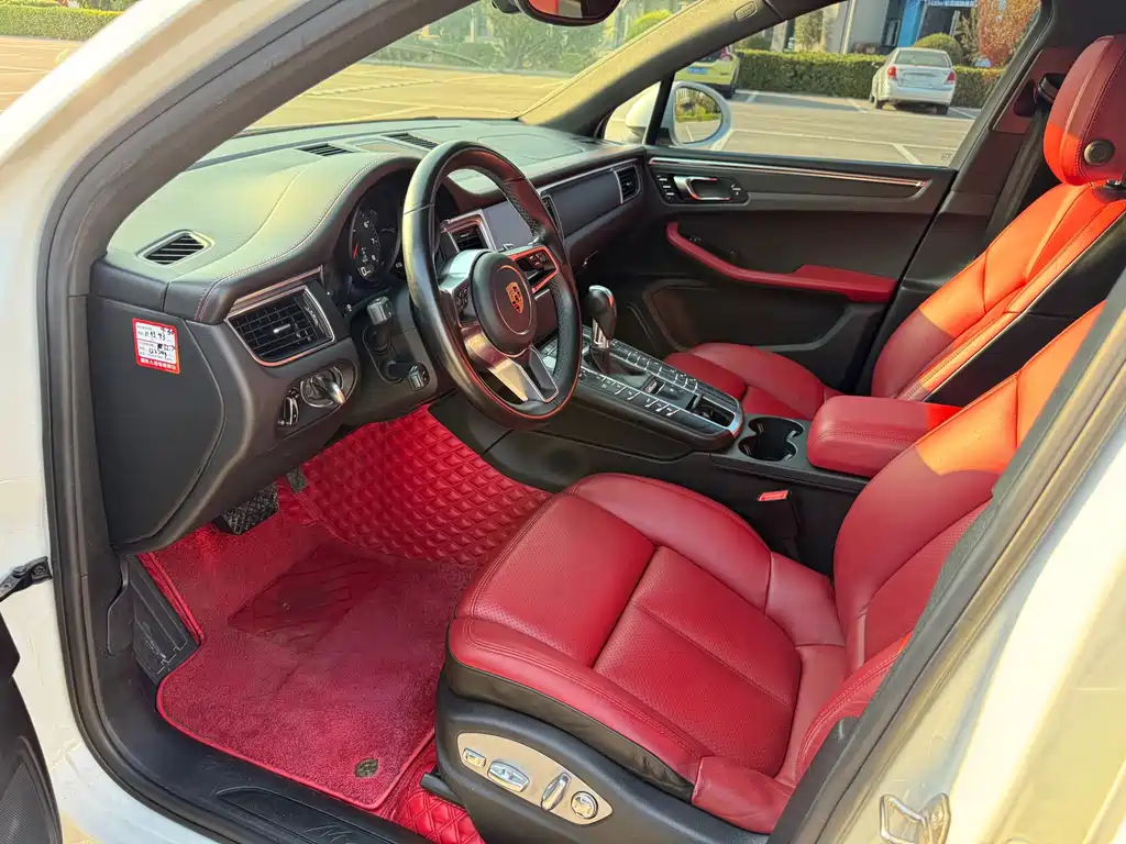 Porsche Macan — миниатюра 4