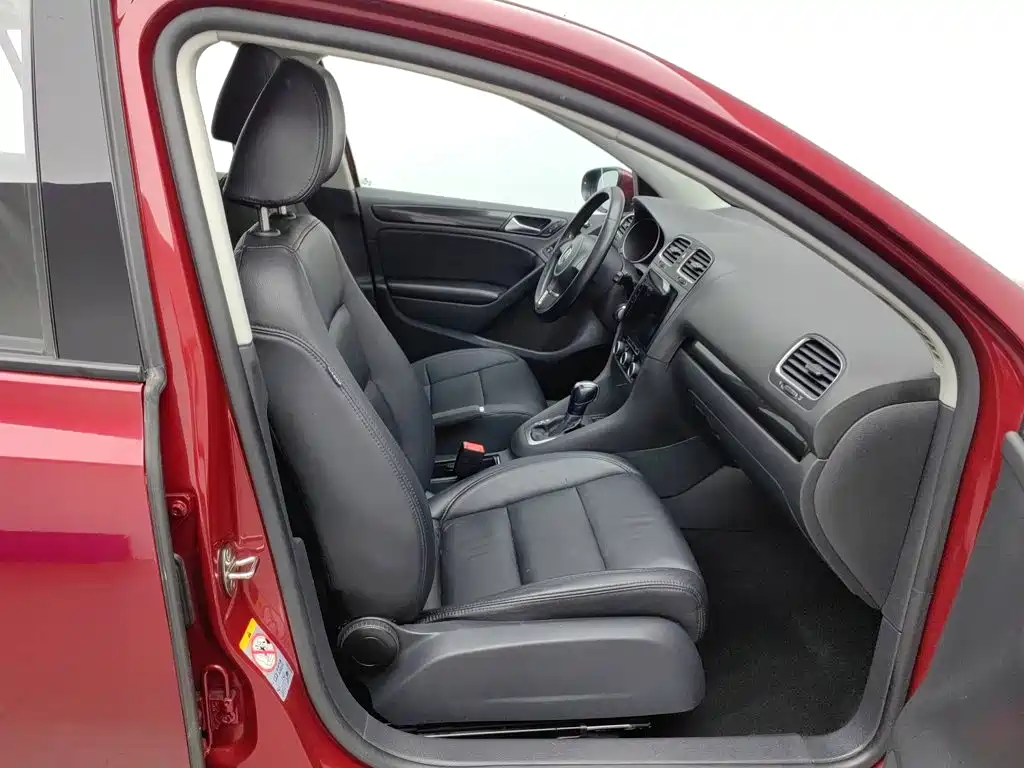Volkswagen Golf — миниатюра 23