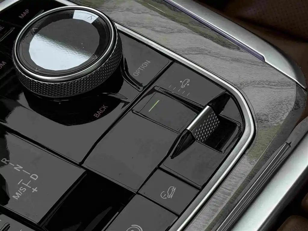 BMW X7 — миниатюра 20