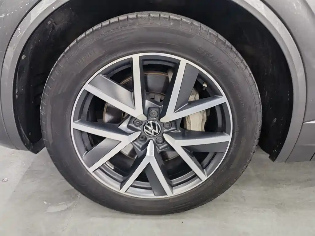 Volkswagen Touareg — миниатюра 7