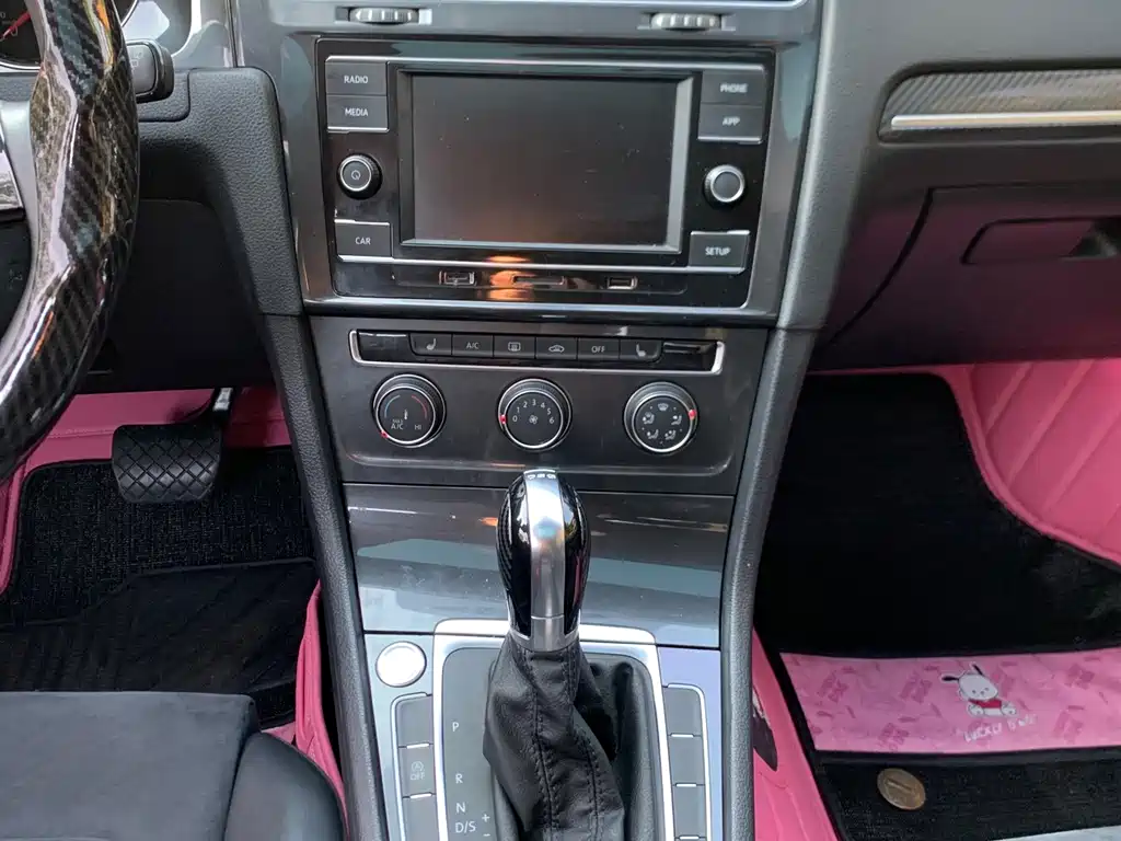 Volkswagen Golf — миниатюра 12