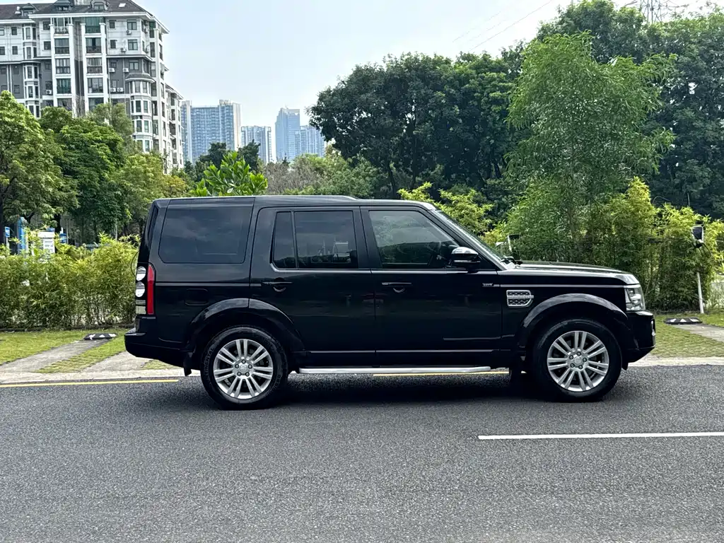 Land Rover Discovery — миниатюра 4