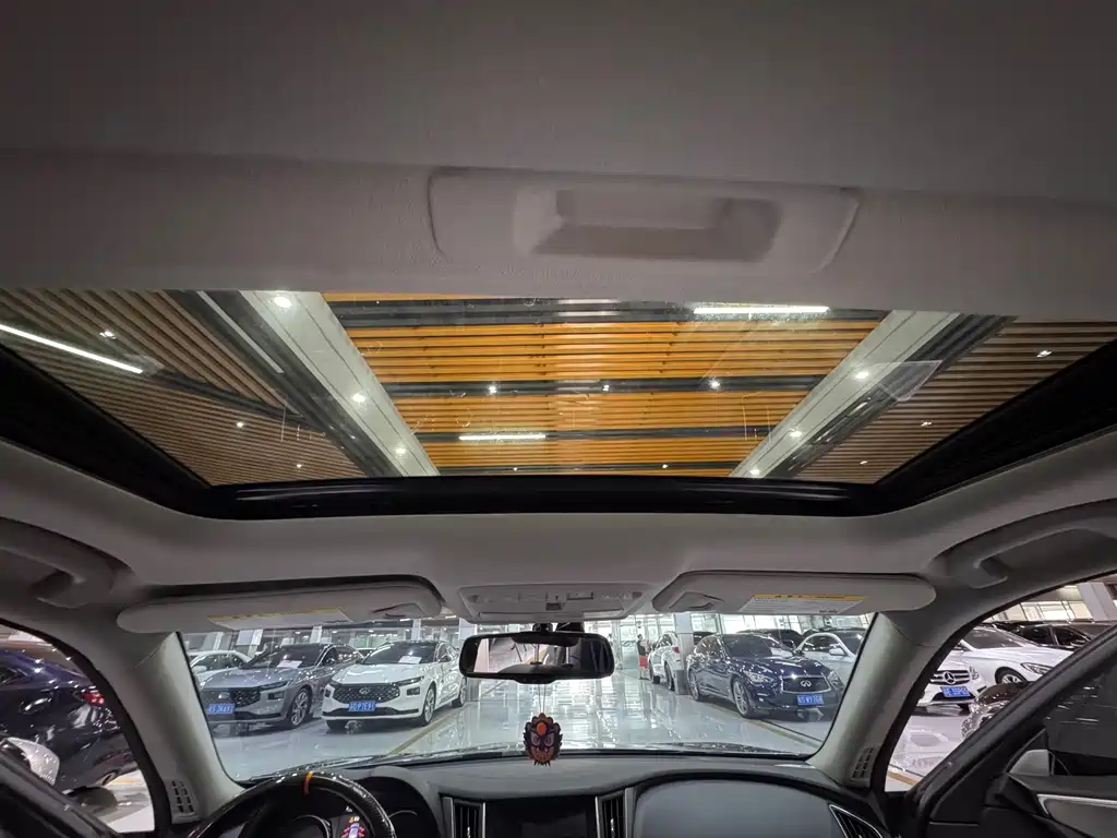 Infiniti Q50L — миниатюра 12