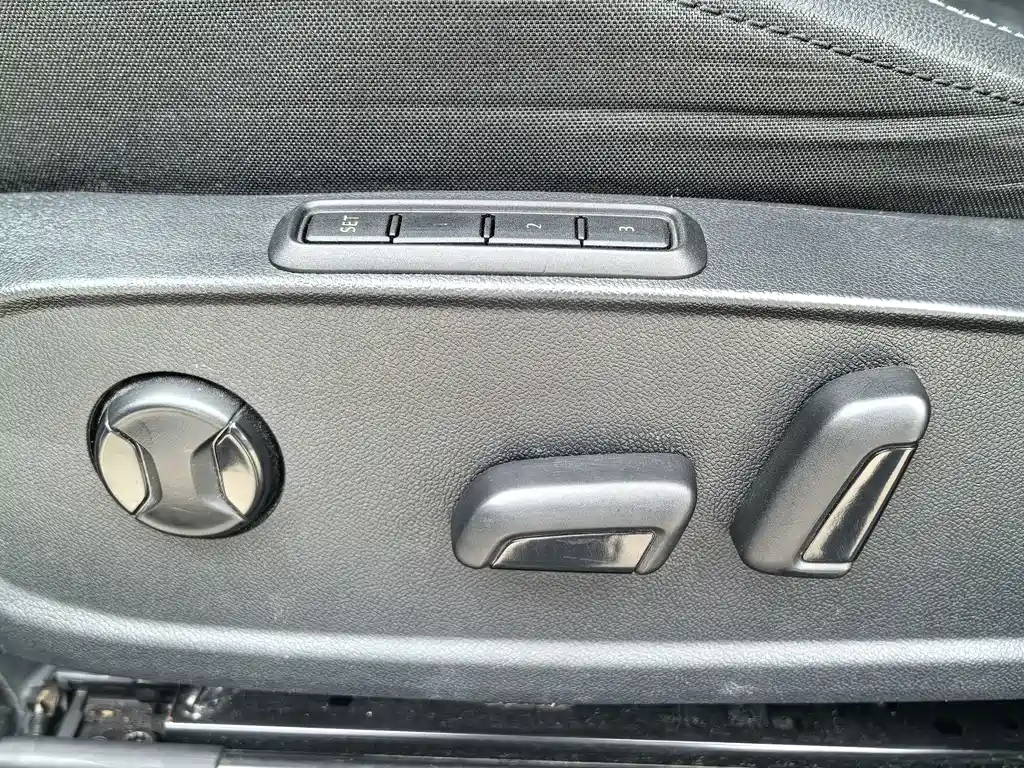 Volkswagen Sagitar — миниатюра 27