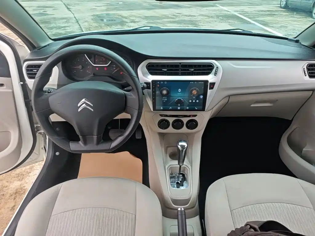 Citroen Elysee — миниатюра 10