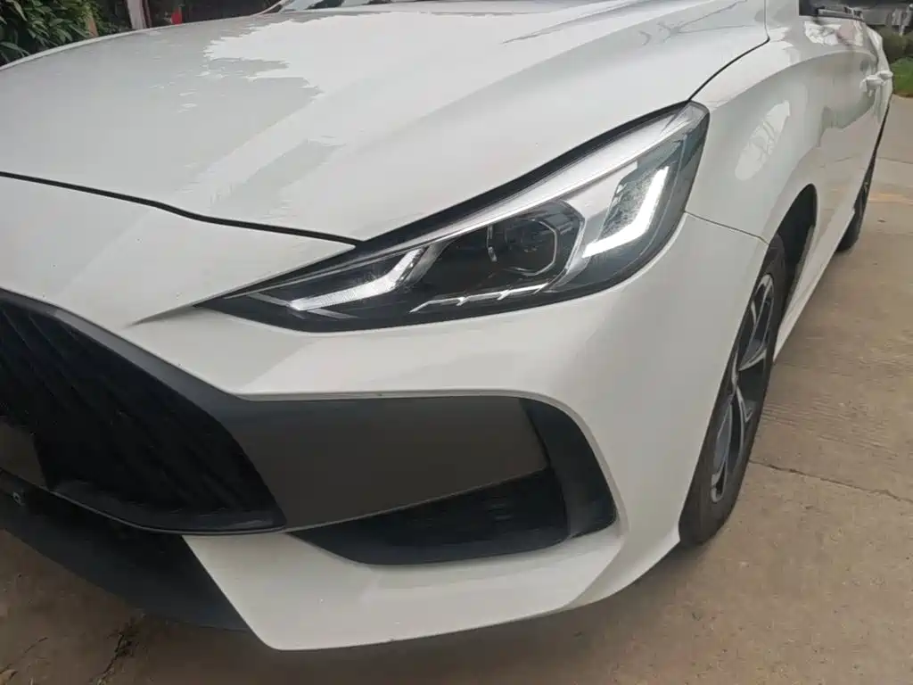 MG MG5 — миниатюра 24